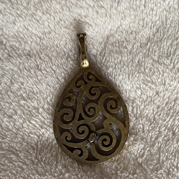 Premier Designs Statement hinged pendant - Picture 5 of 12